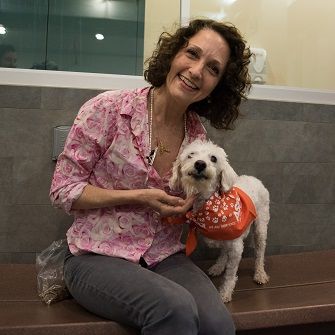 Bebe Neuwrith with a dog